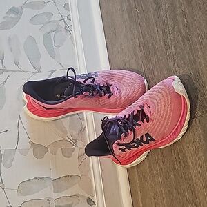 Hoka Mach 5 Raperry Strawberry Pink Sneakers size 8.5